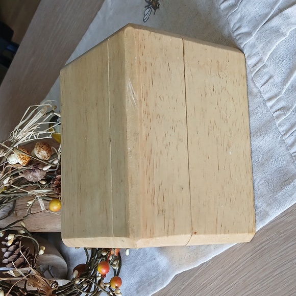 Wooden Recipe Card Holder Hinged Lid w/ Slot Light Wood - Picture 2 of 12